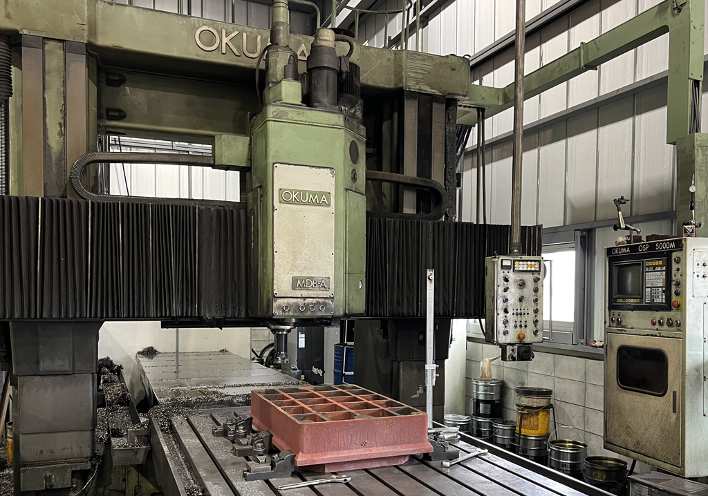 門型マシニングセンタMDB-A オークマ株式会社 - 有限会社岡鉄工所